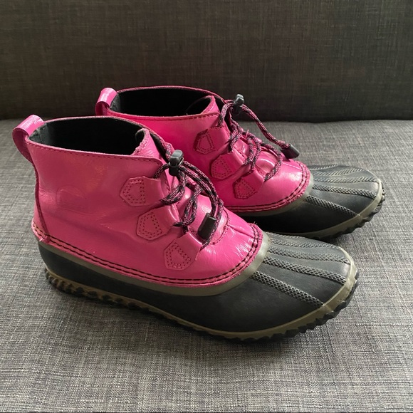 Sorel Out N About Hot Pink Black Duck Boot - Picture 3 of 10